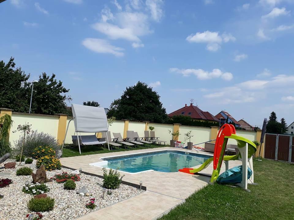 Apartmány na kolonádě Lednice Esterno foto